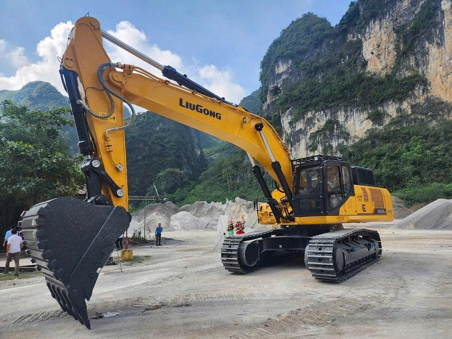 Máy Xúc Đào Bánh Xích LiuGong CLG952EHD Gầu 2.6 Khối Chuyên mỏ đá